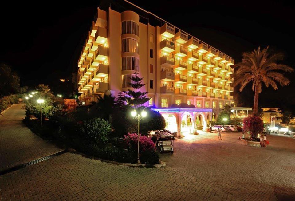 هتل larina family resort آلانیا